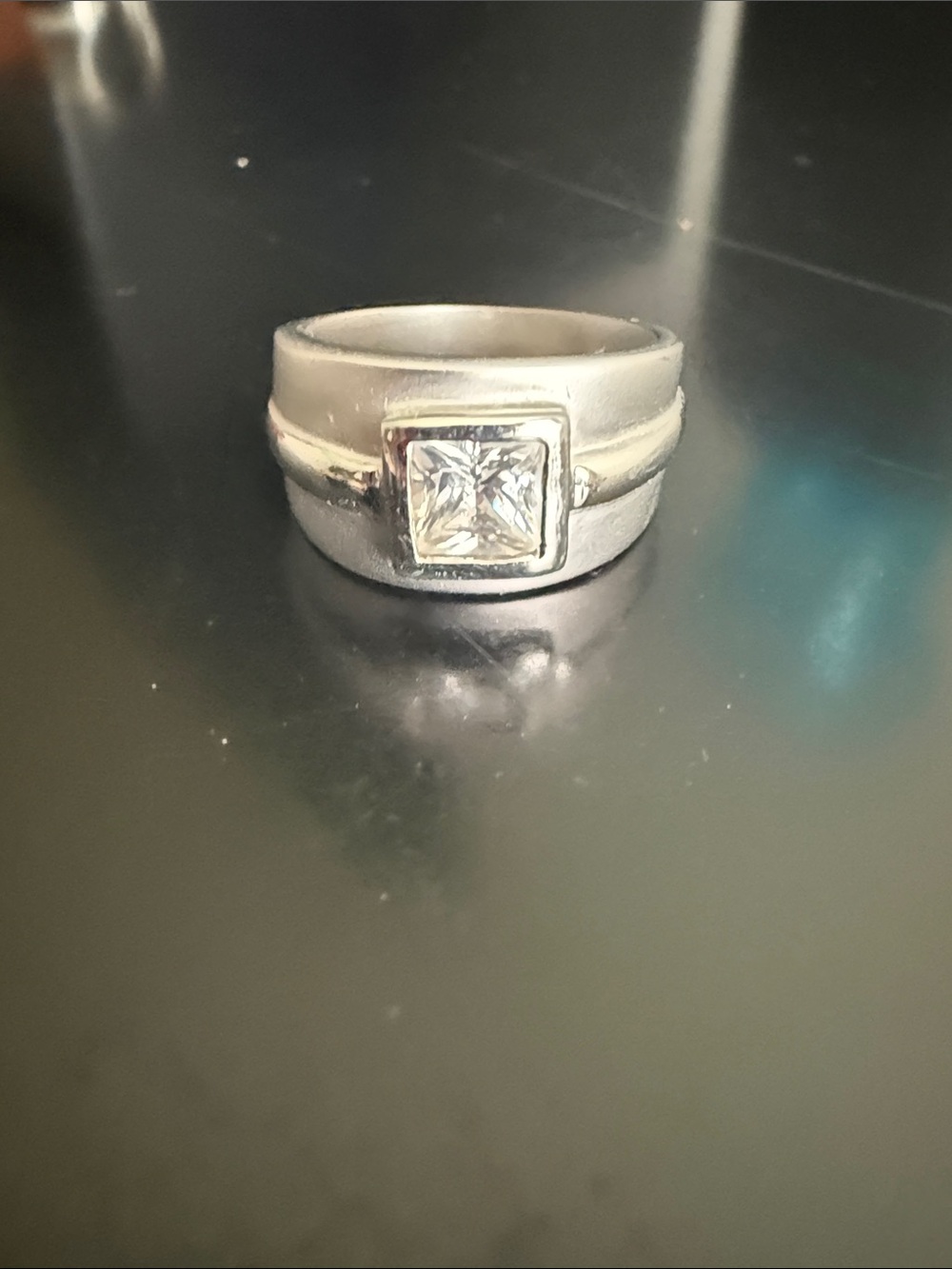 Women’s Silver Tone Square-Cut Solitaire Fashion Ring